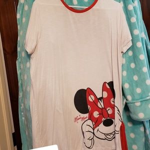 Disney Minnie shirt